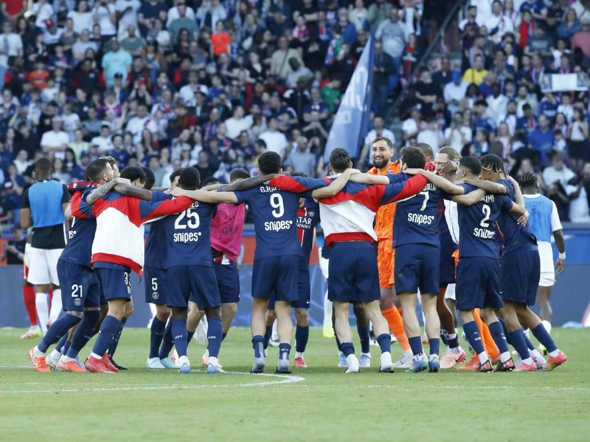 欧洲最强战队巴黎圣日耳曼获得联赛冠军