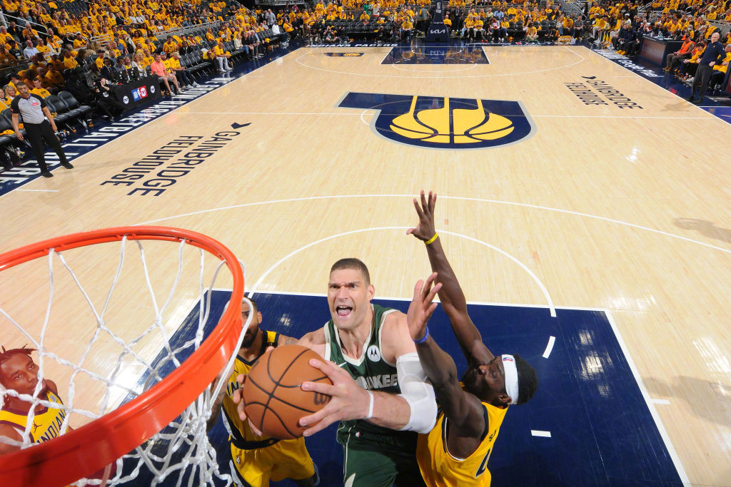 西亚卡姆连续十场比赛得分超过晋级，SKT冲击纪录！