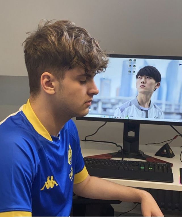 JackeyLove在日本队比赛中惊艳表现，官方发布新规引发热议！的简单介绍